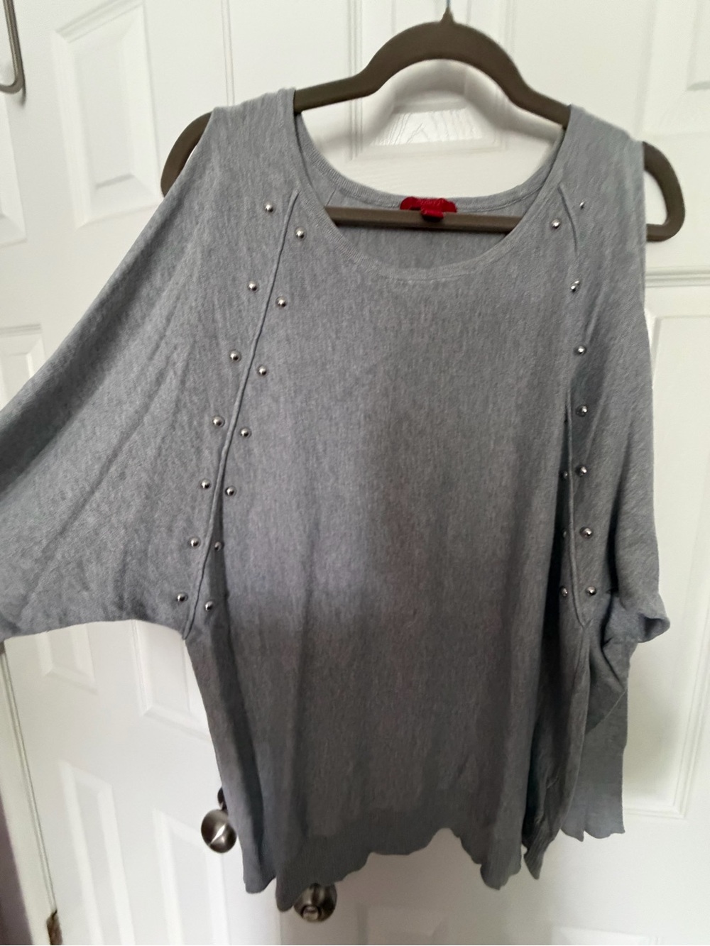 Jennifer Lopez Gray Cold Shoulder Pullover With Silver Detail